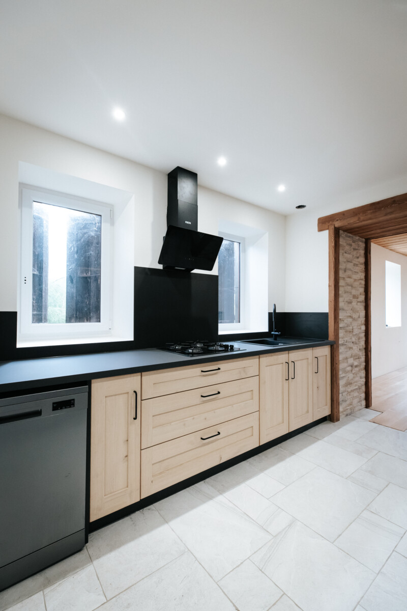 Conception fabrication et pose de cuisines sur mesure